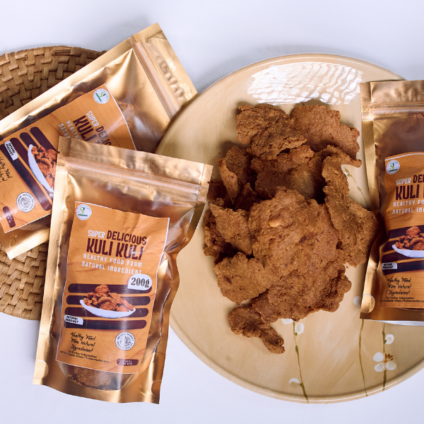 Crunchy Nigerian kulikuli snack – groundnut-based traditional West African snack.